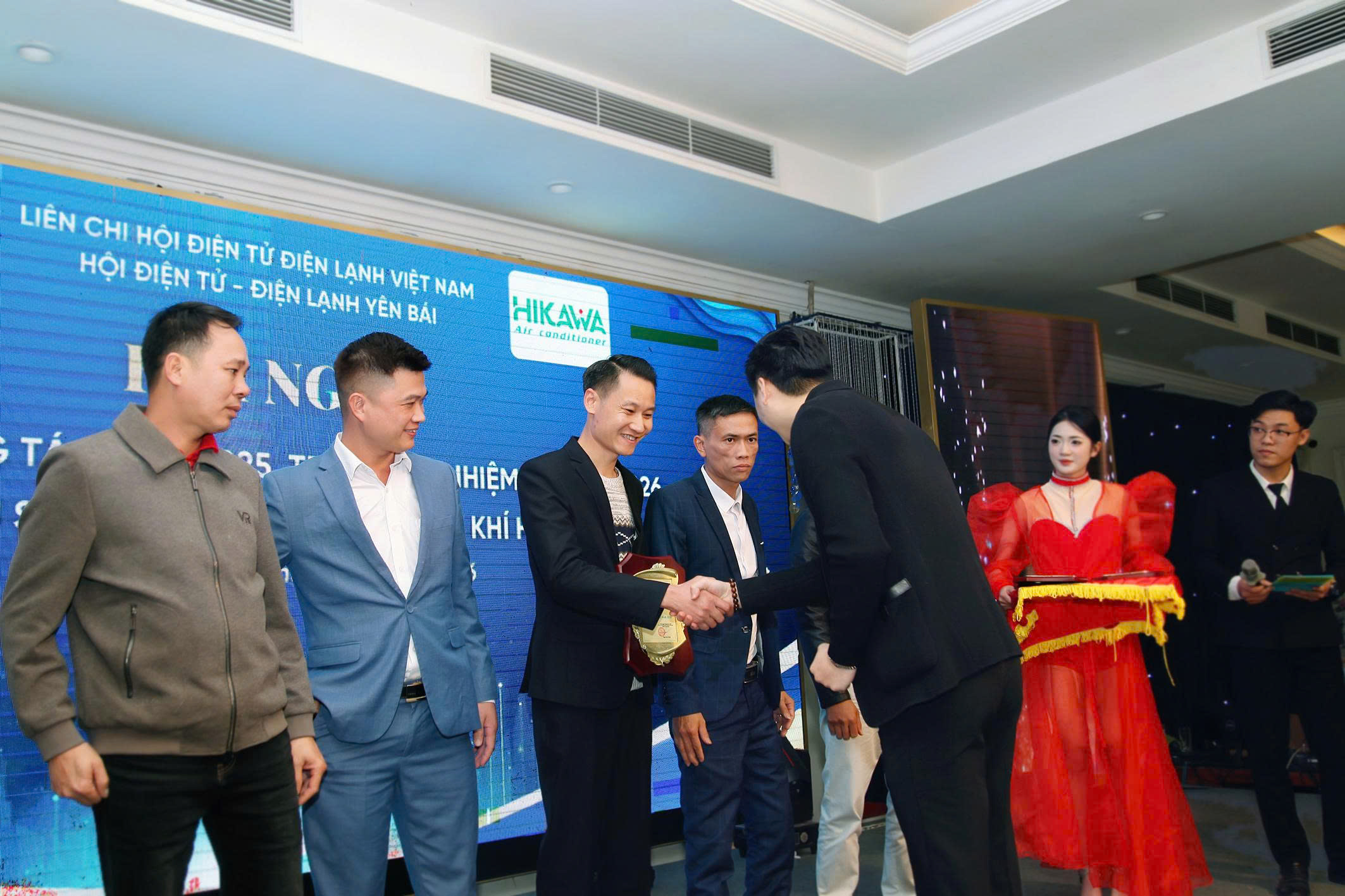 z7474440603173_5f609ad48e24cc65cad4bd763dab7d35